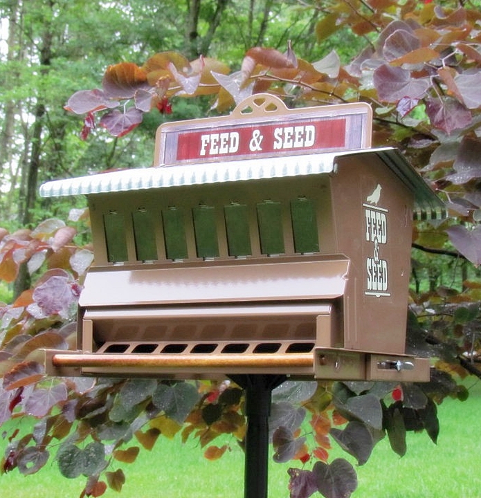 Absolute Feed & Seed Feeder Pole Mounted